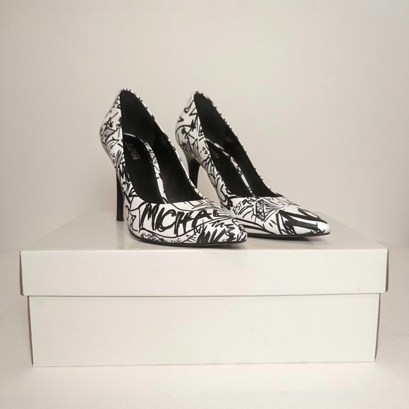 Michael Kors Graffiti Leather Pump 